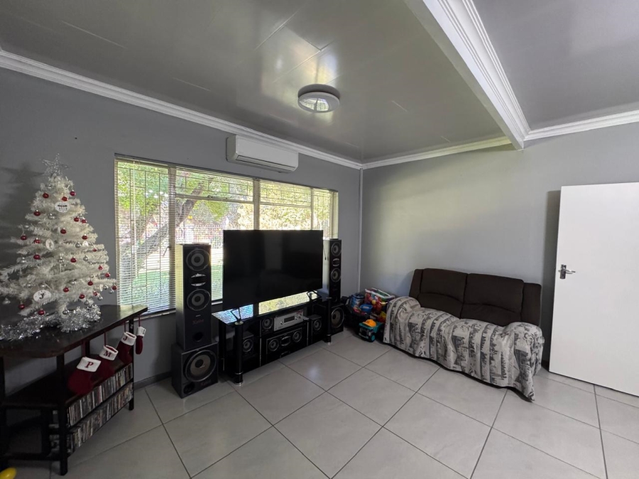 4 Bedroom Property for Sale in Barkly West Northern Cape